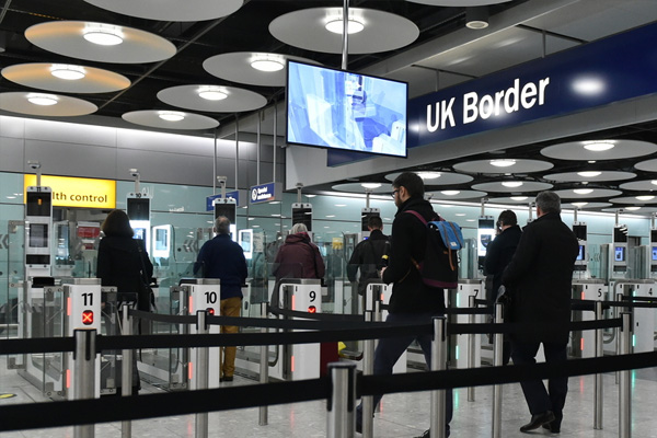 Travel industry ‘needs to understand pressure’ for border controls
